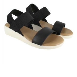 New Kensie Brand Black Strappy Sandals Size 8.5